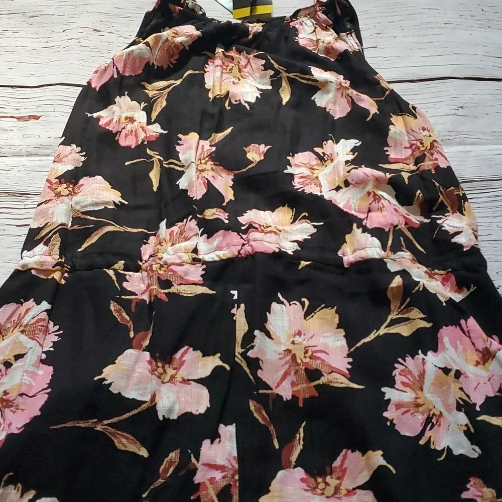 🆕️ CUTE BLACK FLOWER DESIGN DRESS 🖤💕 - Picture 10 of 11